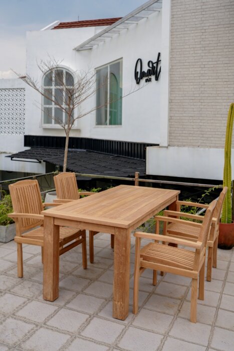 Teakea Teakhouten Tuinset met 6 Ibiza stapelbare stoelen en Nelson tafel 180x90 cm – duurzame en stijlvolle tuinmeubels van massief teak

