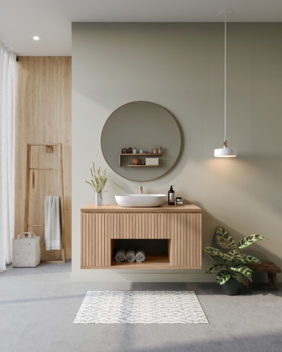 Eikenhouten badmeubel Shadi met moderne verticale lattenfronten, afgewerkt met hoogwaardige lak of olie, verkrijgbaar in verschillende maten en kleuren, ideaal voor maatwerk en vochtige ruimtes.