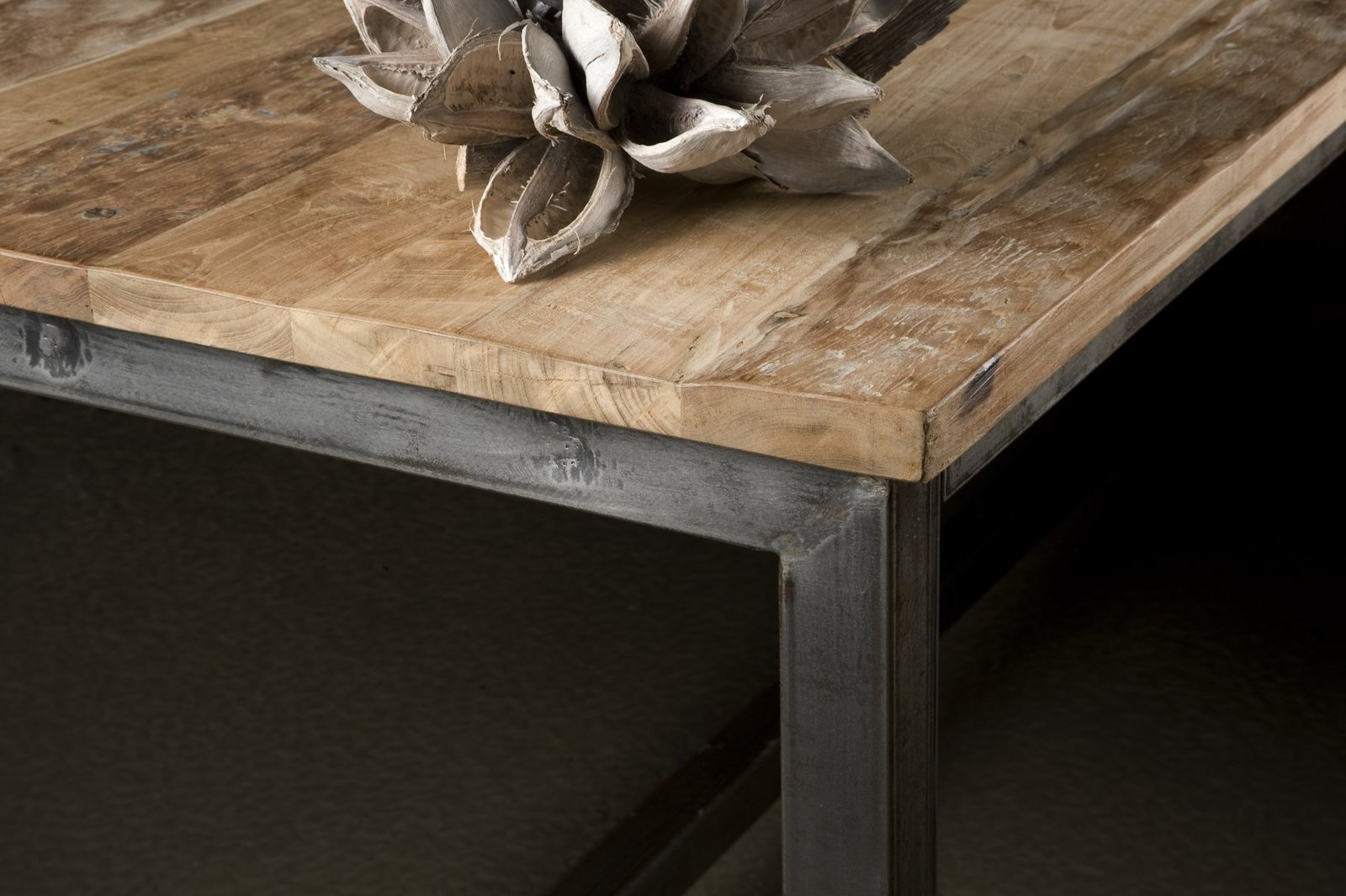 Venetië | Industriële Teak Eettafel met Stalen Frame | 180 x 100 x 78 cm - Hover
