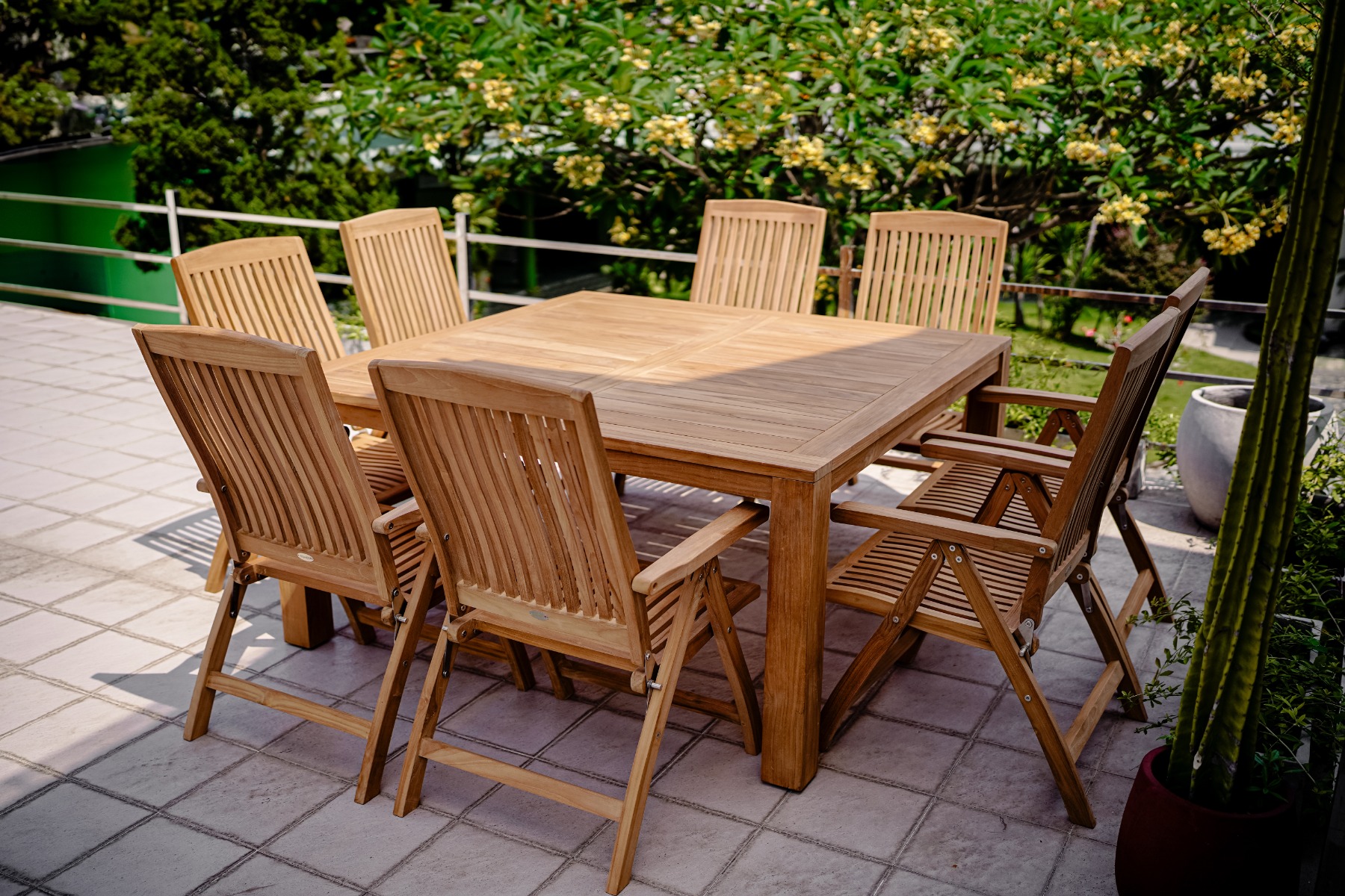 Teak Tuintafel 160x160x75 | Grote tuintafel vierkant - alternate view