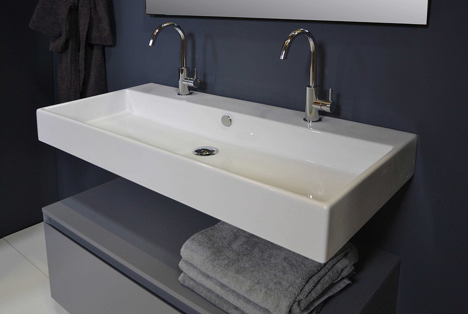 Ink Unlimited wastafel - porselein dubbel met 2 kraangaten - Glans wit 1200x450mm (bxd) - Hover